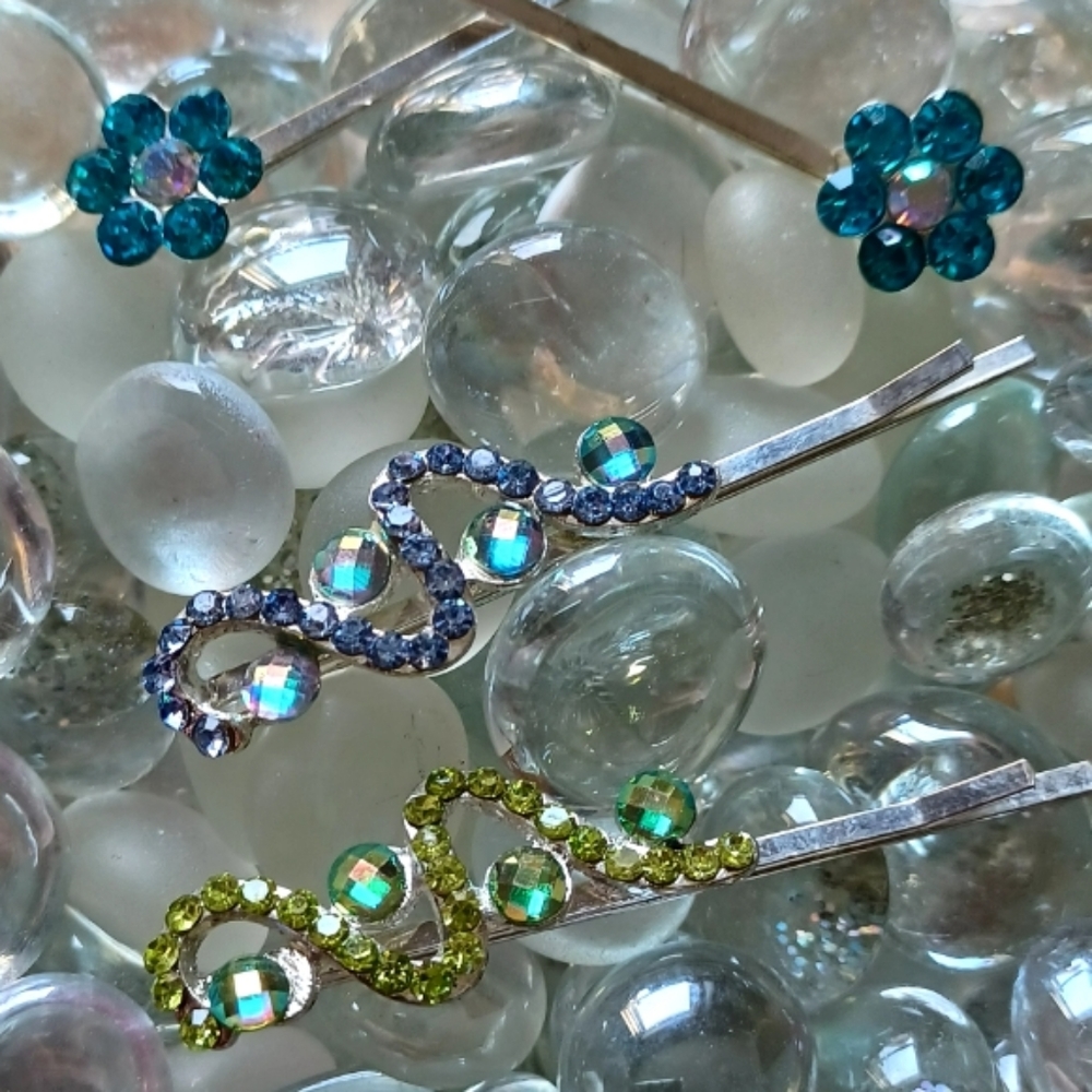EUC Blue & Green & Iridescent Rhinestone Hair Clips - Set of 4